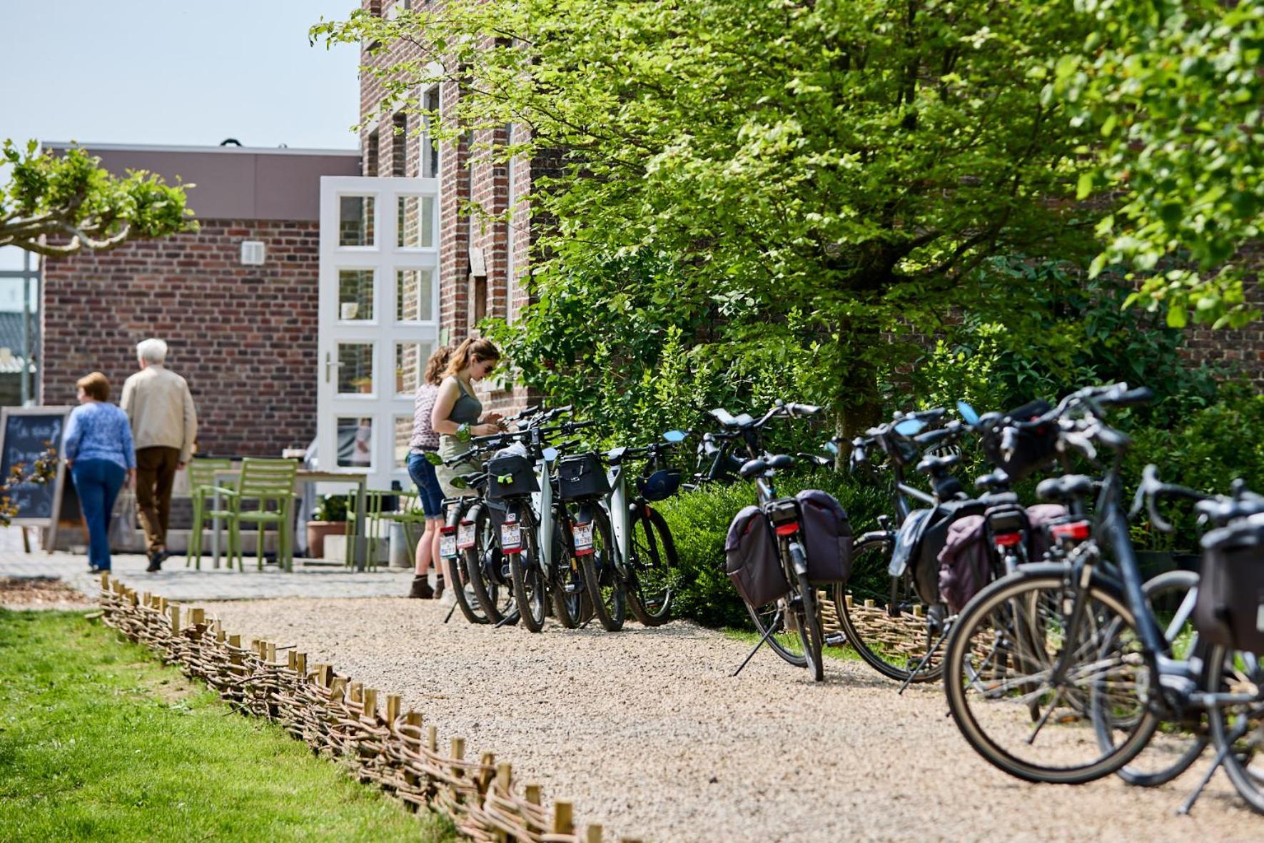 De Pastorie Hotel Borgloon Bagian luar foto